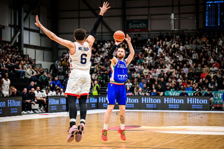 Italbasket dominante a Newcastle: Gran Bretagna travolta 93-57
