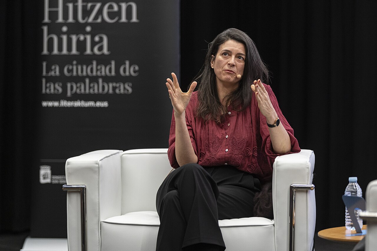 Samanta Schweblin presenta 'Il buon male' al festival Libri Come: tra letteratura e impegno sociale