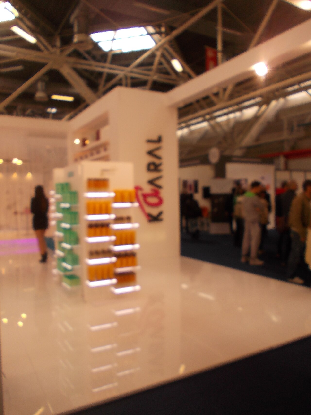 Cosmoprof Bologna 2026 — Cosmoprof Bologna 2025: tecnologia e sostenibilità rivoluzionano il settore beauty
