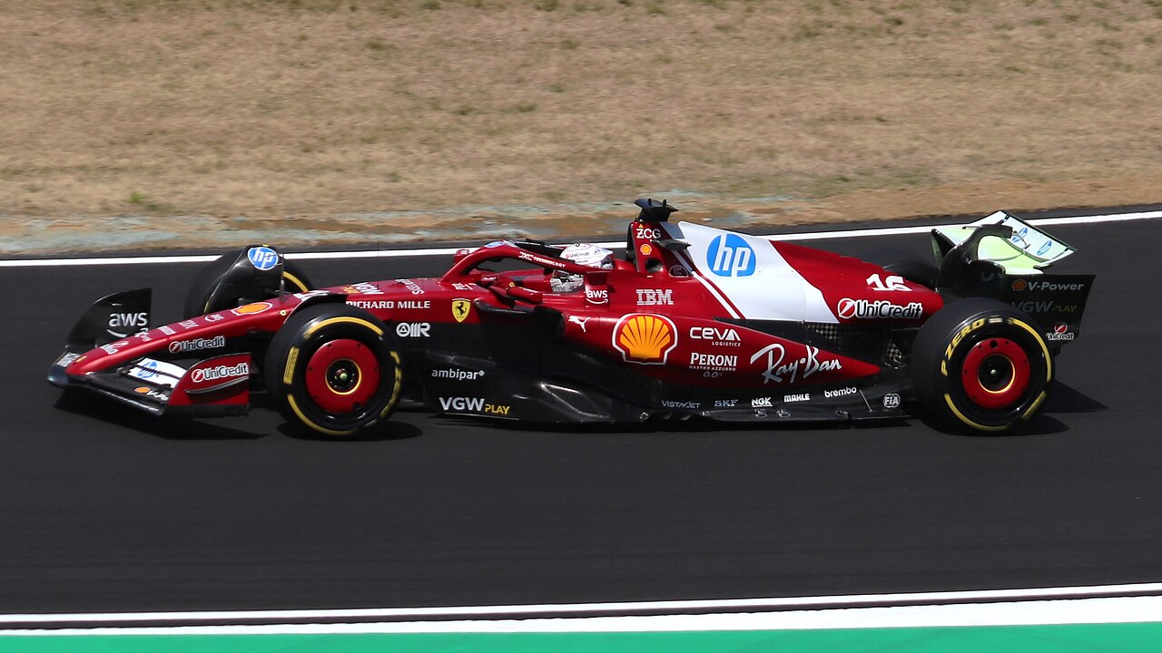 podio Ferrari Leclerc — Ferrari celebra il podio di Leclerc al GP del Giappone con team radio entusiastici