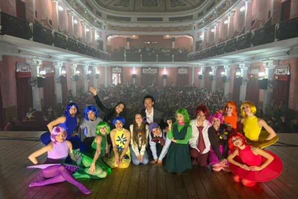Gran finale a Salerno: “Inside Me” incanta il Teatro delle Arti