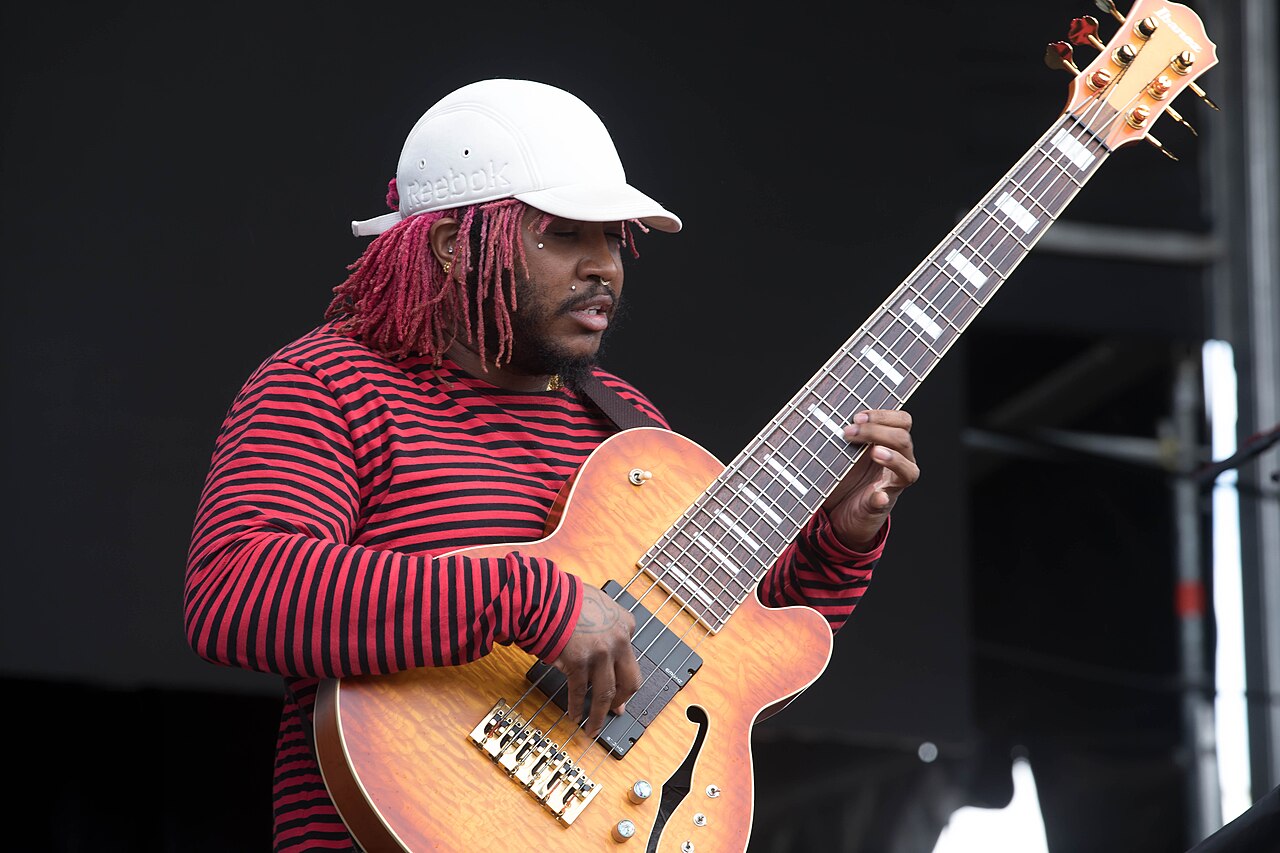 Thundercat album Distracted — Thundercat svela i segreti del nuovo album Distracted: il potere curativo della mente vagante