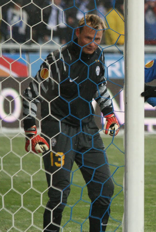 Alex Manninger muore a 48 anni: tragico incidente ferroviario per l'ex estremo difensore