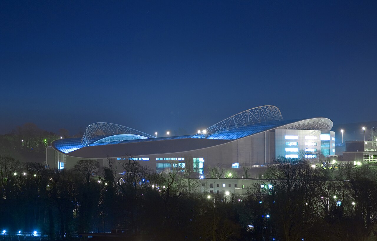 Chelsea sconfitta Brighton — Notte nera per il Chelsea: crollano 3-0 al Falmer Stadium, stagione verso il baratro