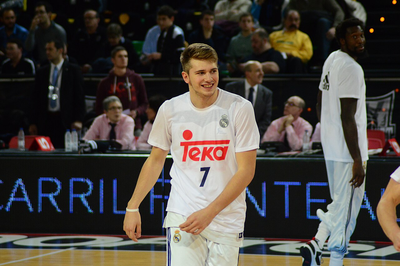 Polemiche comportamento Dončić: NBA richiama stelle sui valori sportivi