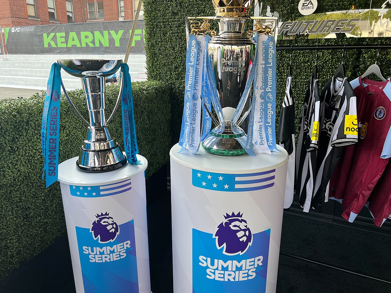 Manchester City vetta Premier — Citizens conquistano la vetta della Premier League dopo il successo sui Clarets