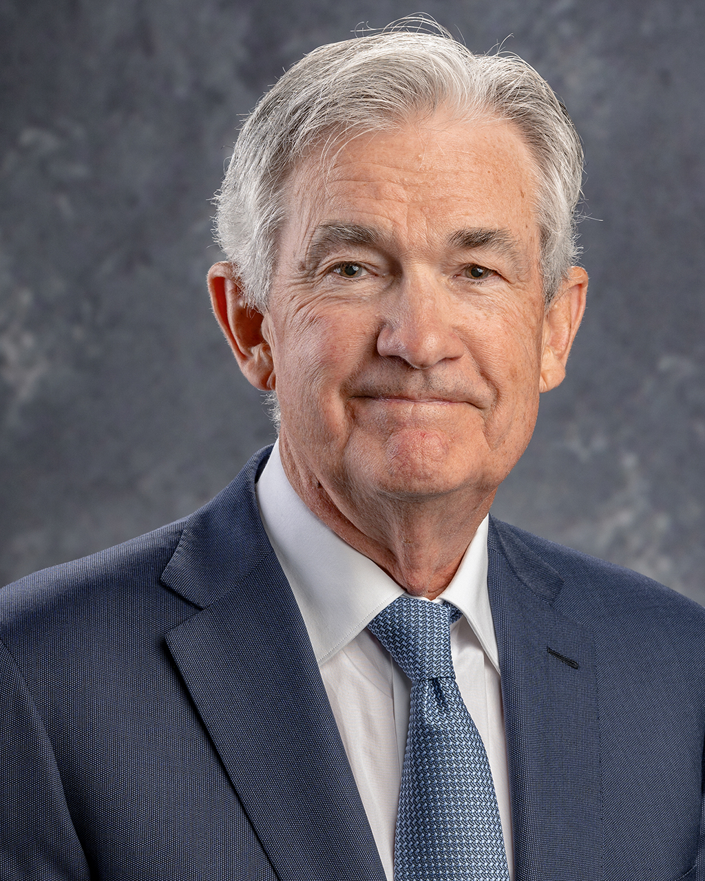 Jerome Powell chiude il mandato Fed confermando stabilità monetaria