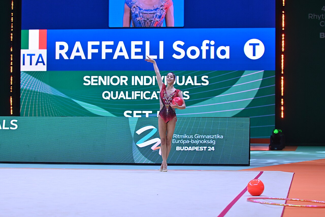 Raffaeli argento palla — Sofia Raffaeli conquista l'argento alla palla all'European Cup di Baku