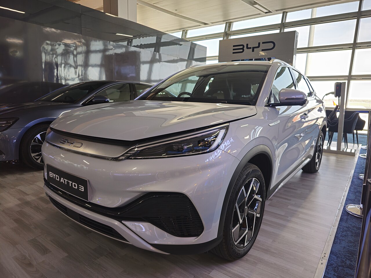auto elettrica BYD — Turbolenze a Hormuz, la BYD vede nell'auto elettrica la via d'uscita