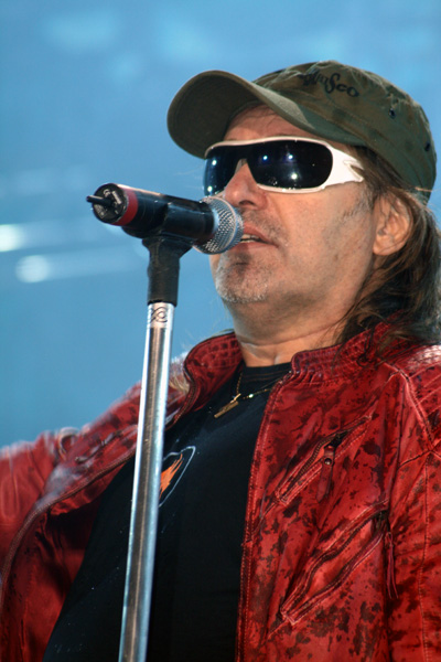 Vasco Rossi Sanremo — Vasco Rossi apre a Sanremo: "Festival che ho sempre amato, potrei tornare"