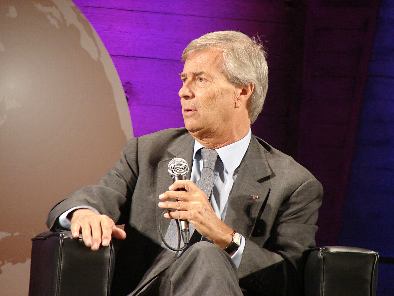 Cinema francese in allarme per l'influenza di Vincent Bolloré e i tagli ai finanziamenti pubblici