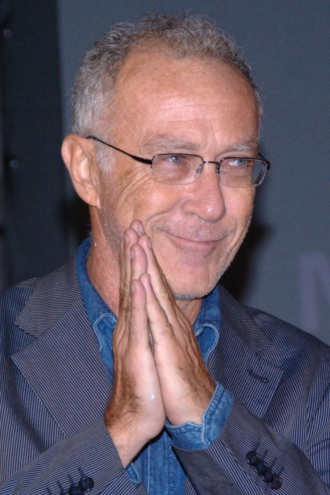 vignette Ellekappa — Stefano Disegni rinnova il contratto con Ellekappa per tre anni