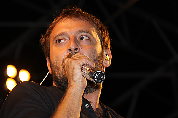 concerto Cremonini — Doppio trionfo per Cremonini al Circo Massimo: 130mila fan in delirio