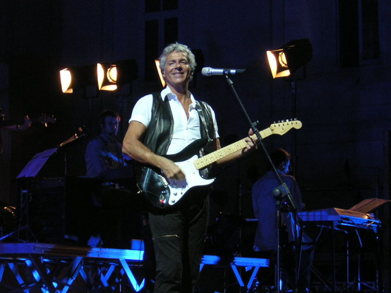 Claudio Baglioni rompe silenzio — Claudio Baglioni rompe il silenzio: il cantautore rivela la battaglia contro la polmonite interstiziale