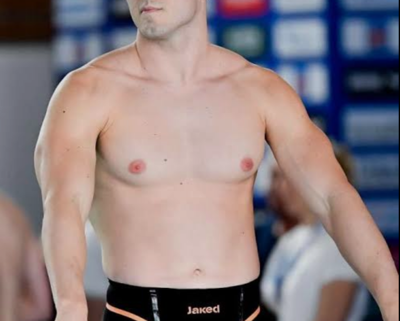 Simone Cerasuolo stabilisce il record italiano nei 50 rana
