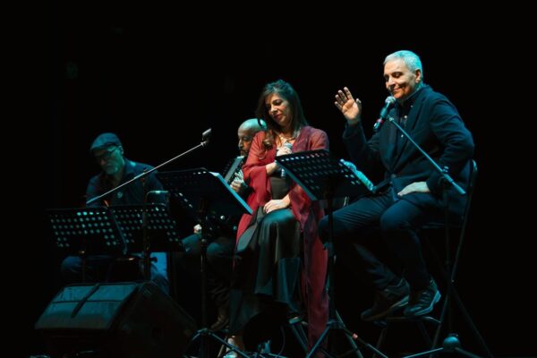 “Colpi di Scena – Teatro, mistero, blues e soul nella Napoli policentrica”