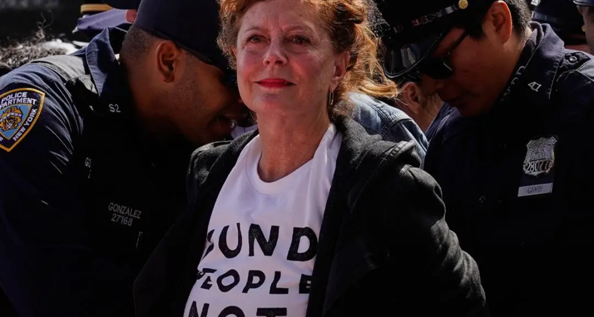Susan Sarandon in manette per Gaza