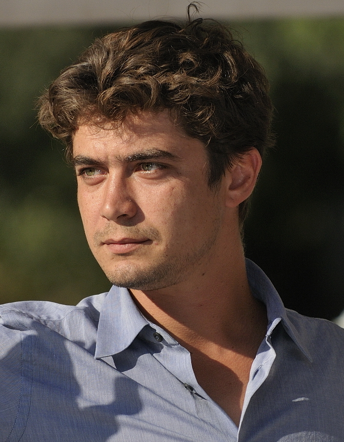 Riccardo Scamarcio premio Orizzonti a Venezia 83 come miglior attore
