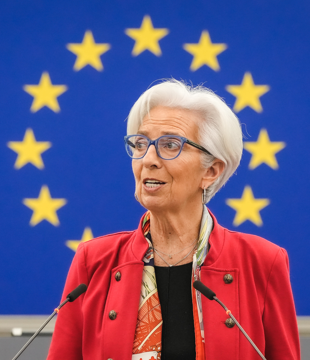 Lagarde invoca un'Europa più sovrana, ma non chiude alla politica