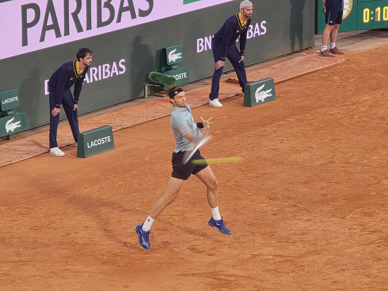 Ginocchio destro ancora ko: ecco quando Sinner potrebbe rientrare e cosa rischia in classifica Atp